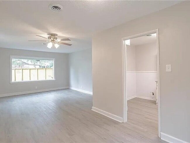 Photo - 2403 S Octavia Dr