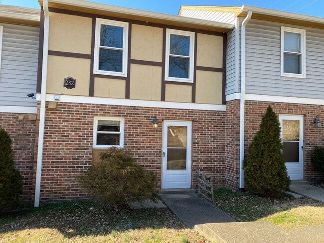 Building Photo - 282 McGavock Pk Unit 282 B McGavock Pike