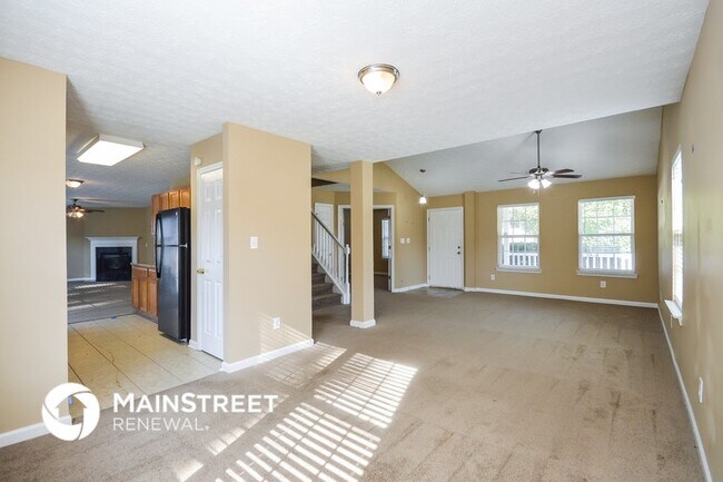 Photo - 908 Creekmore Ln