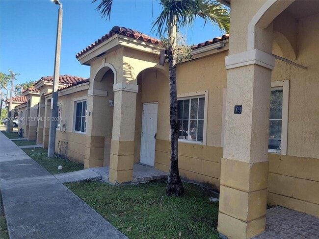 83 NE 13th Ave