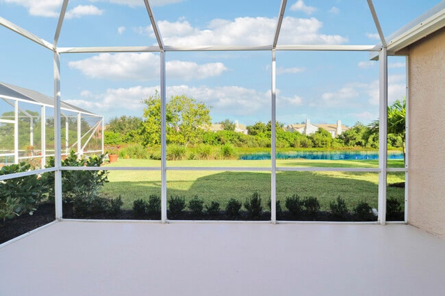 Photo - 726 SW Aruba Bay