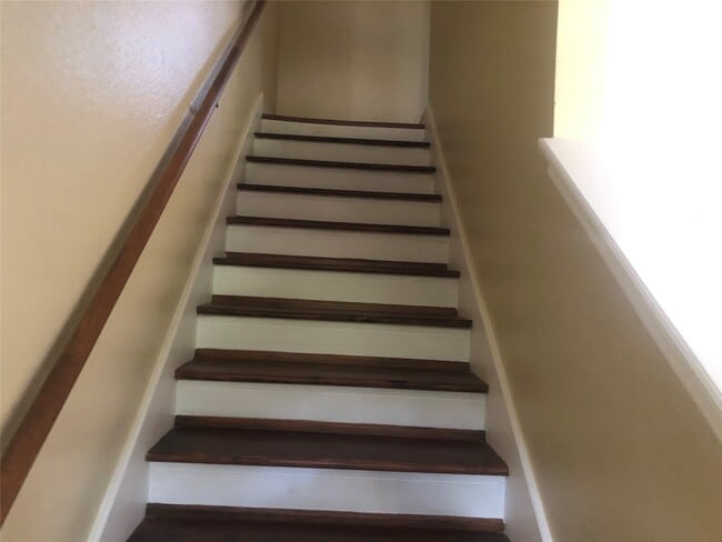 Building Photo - 9308 Westwood Village Dr Unit 21