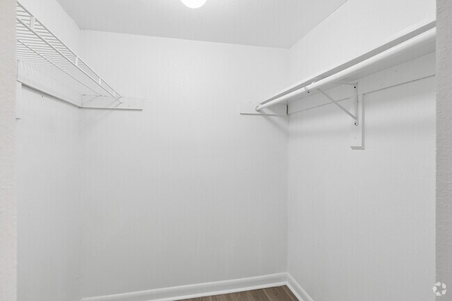 3BR, 2BA - 1,310SF - Primary Closet