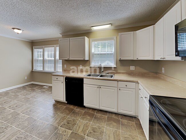 Photo - 1609 Middle Ridge Dr