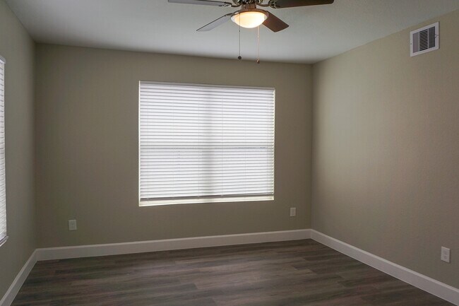 Photo - 3703 Market St