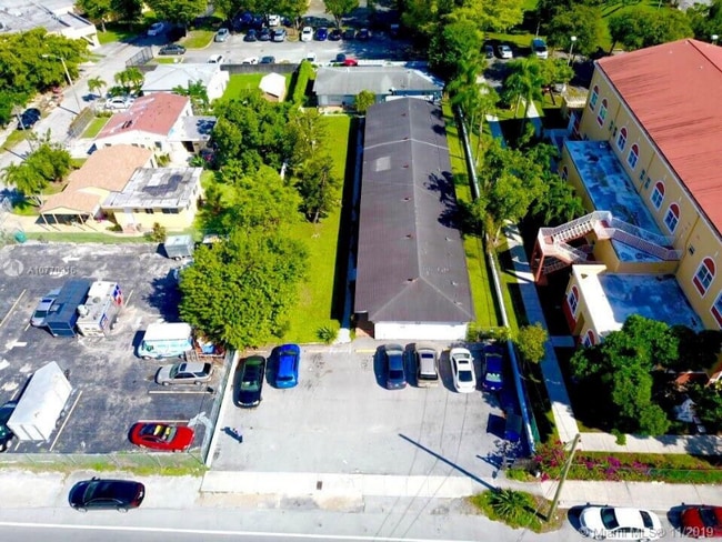 Photo - 7731 NW 2nd Ave Unidad 2