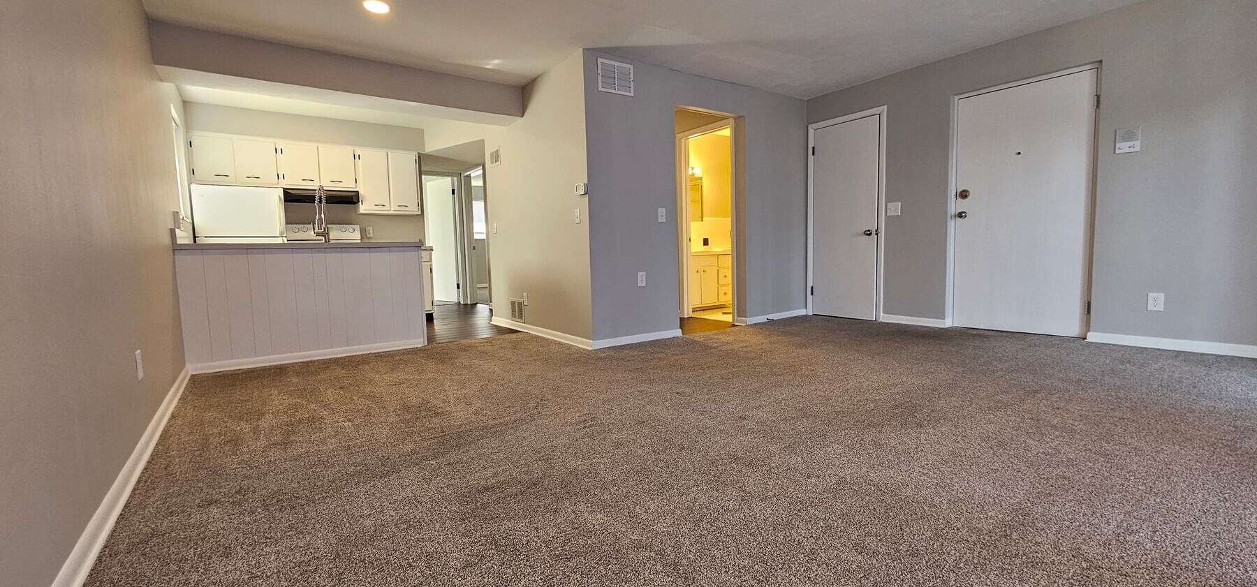 Photo - Spacious 2 bedroom 2 bath apartments in Harrison Township!