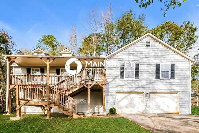 Building Photo - 3 Bedroom Pet-Friendly Home in Rex, GA wit...