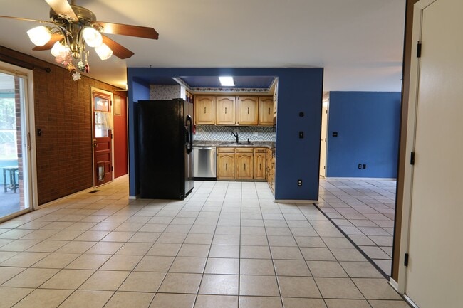 Photo - 4410 Pennystone Av