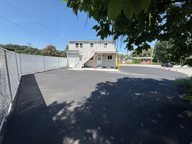 Photo - 177 Swan St