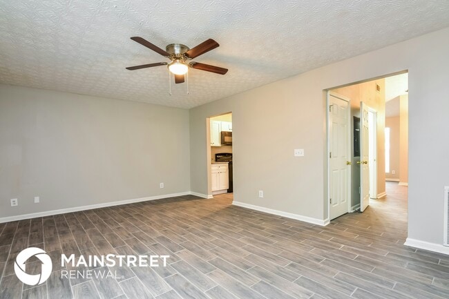 Photo - 5811 Strathmoor Manor Cir