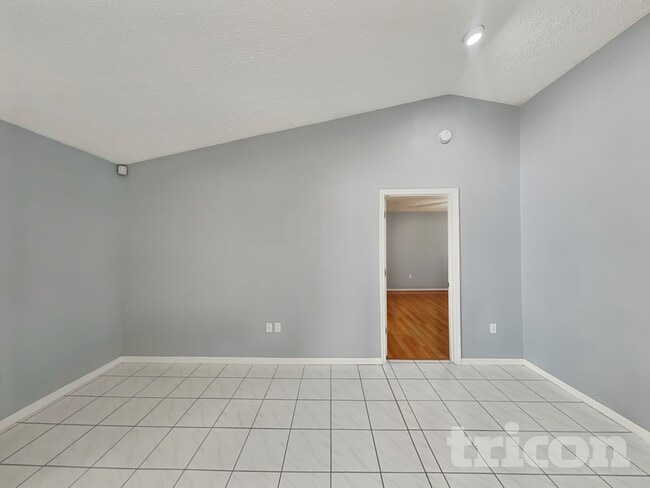 Photo - 7028 Covewood Dr