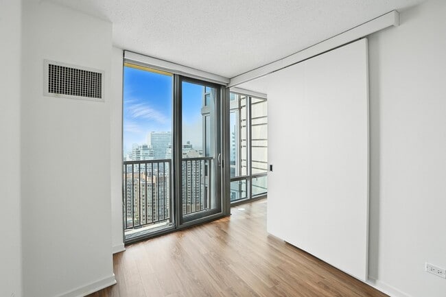 Photo - 530 N Kingsbury St