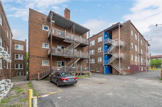 Photo - 14120 Superior Rd