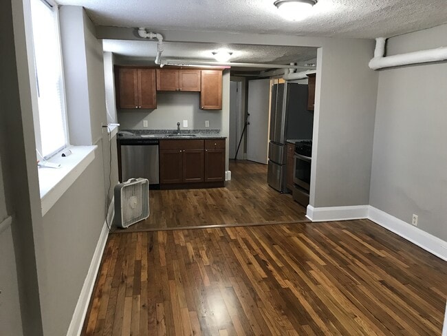 Building Photo - 422 Pierce St Unit #5