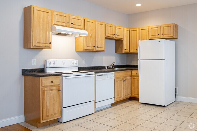 2BR, 1BA - 725 Merrimack
