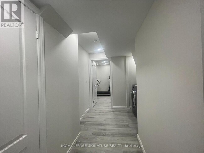 Photo - 99 Convoy Crescent