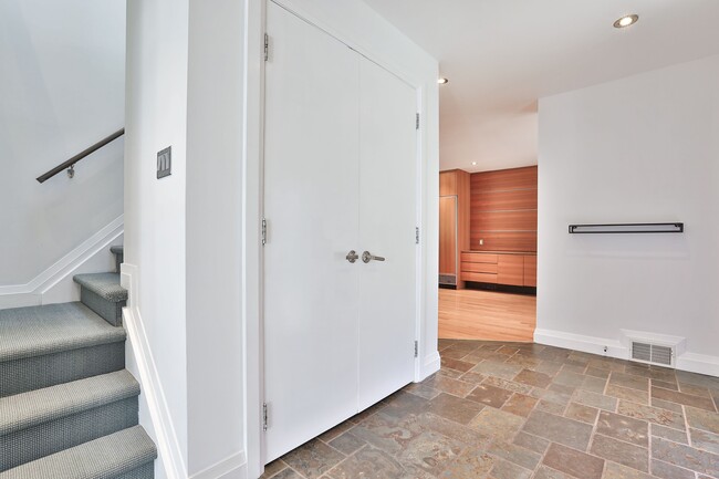 Photo - 46 Sandringham Dr.