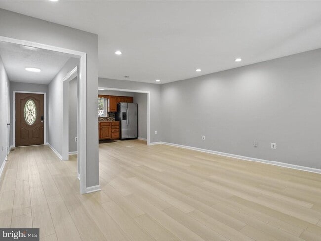 Photo - 614 Mt View St