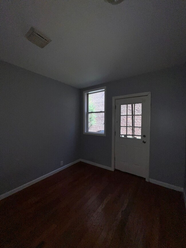 Photo - 62 Van Reypen St