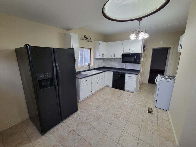 Photo - 3221 S Harrison St