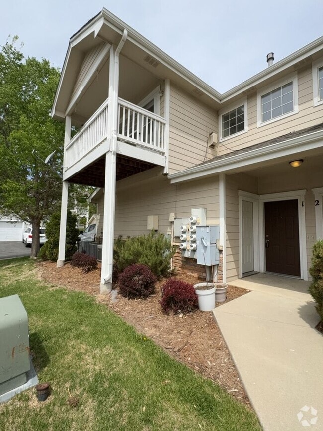 Building Photo - Spacious 2 Bed, 2 Bath Condo Unit 1