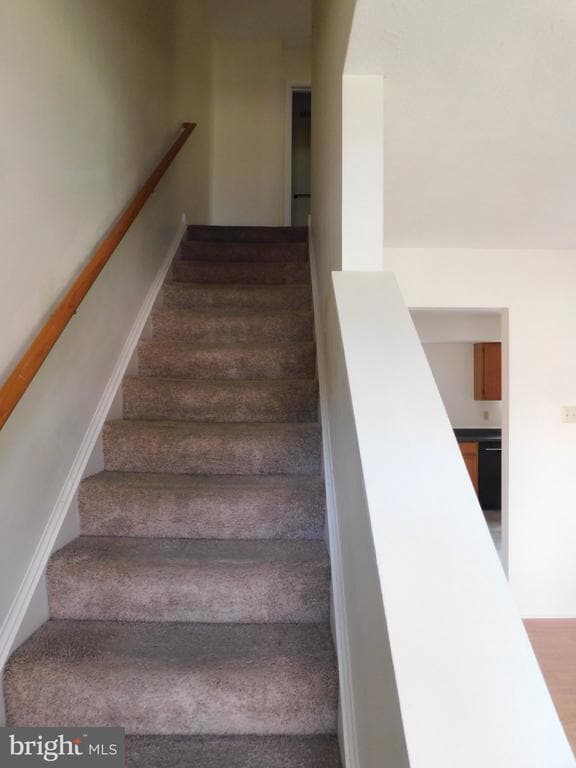 Photo - 214 Banbury Terrace