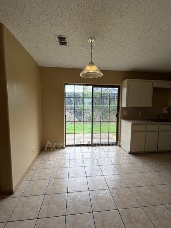 Photo - 1201 W Carmen Ave Unidad 2