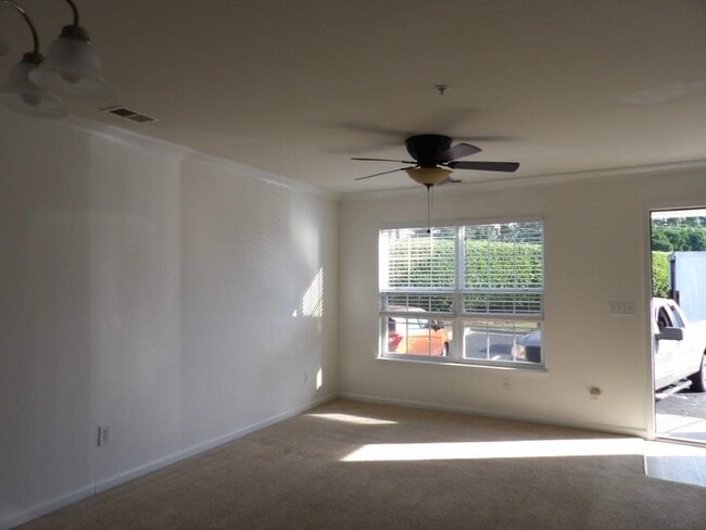 Photo - 121 Barnacle Ln
