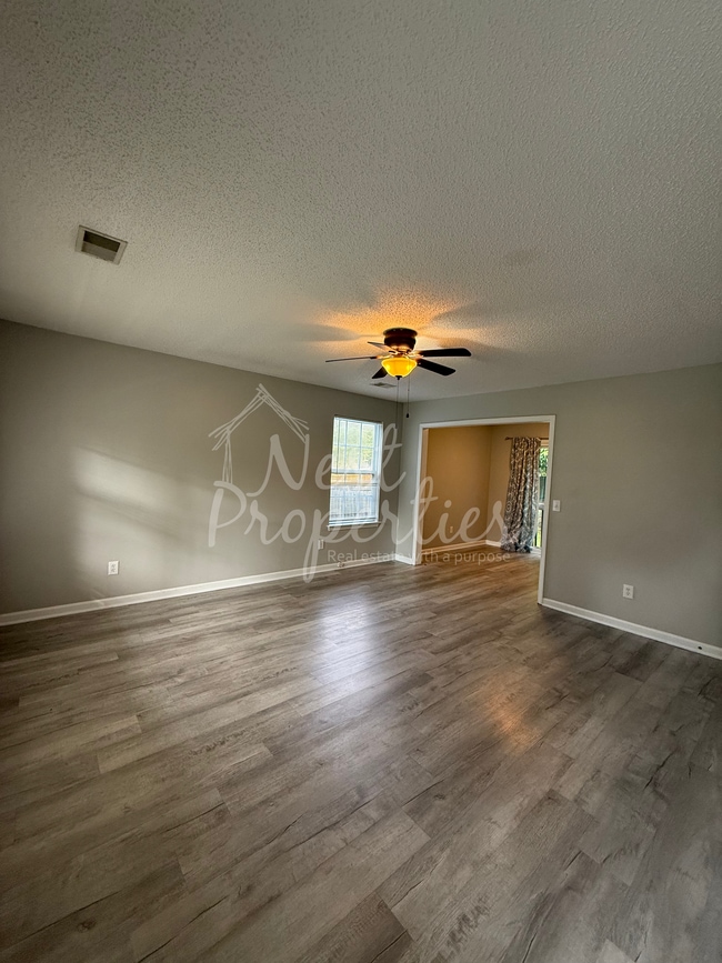Photo - 172 Firebridge Dr