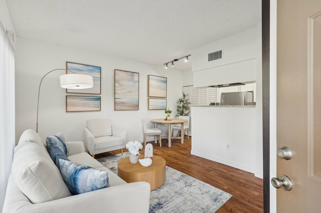 Photo - Waterford Point Apartments