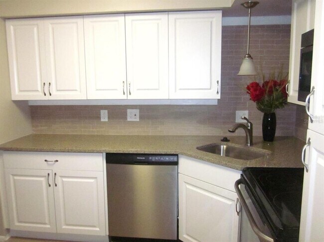 Photo - 2456 Ecuadorian Way Unidad 46