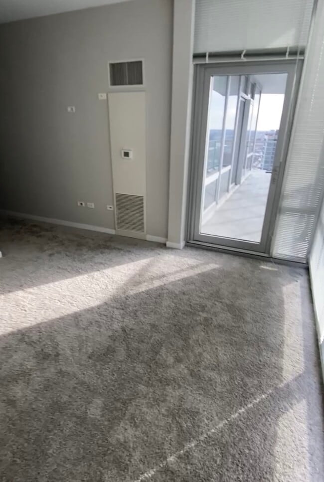 Primary Bedroom - 755 S Clark St Unidad 1803