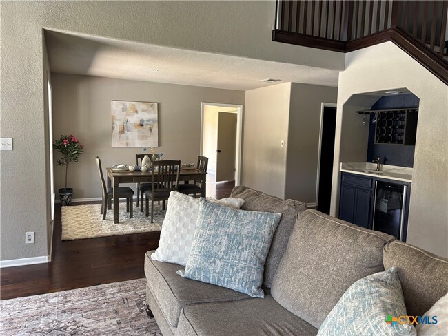 Photo - 116 Newport Dr