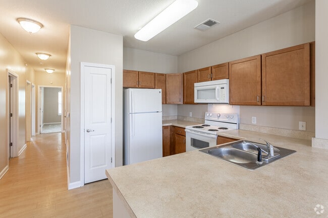 3BR -2BA 1,300sf - Savannah Gardens