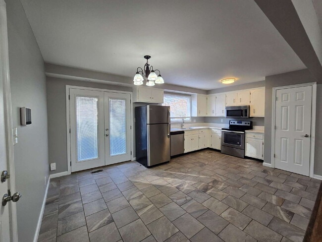 Photo - 710 Pembrook Pl