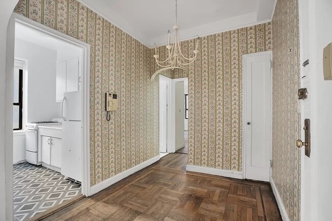 Photo - 157 W 79th St Unidad 6C