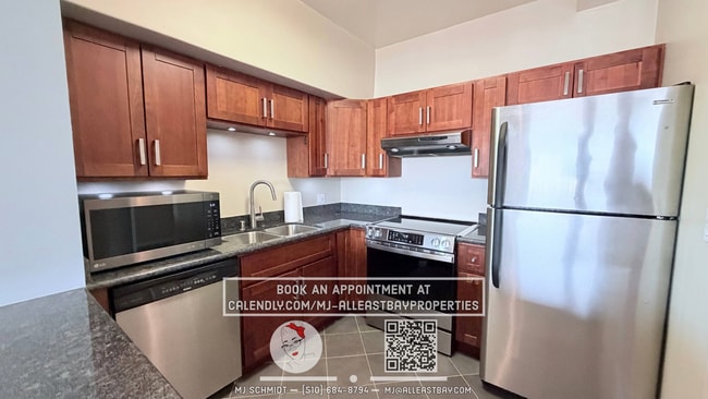 Photo - Bright 1 bedroom condo with spectacular views on the 25th floor! Unit 2512