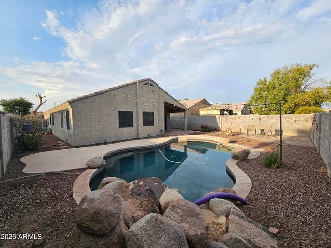 Photo - 1605 W Geronimo St