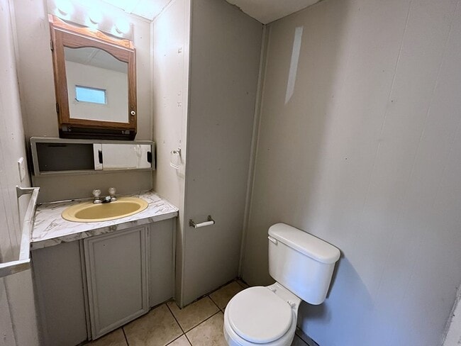 Photo - 1360 E Commercial St Unit 1360 E Commercial Trailer A