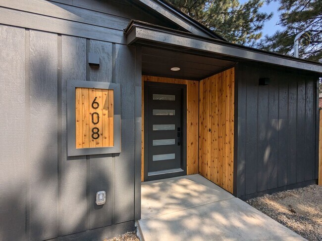 Photo - Stunning fully remodeled single-level 3x2 ...