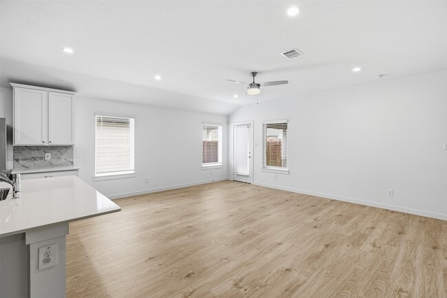 Photo - 31814 Hallington Hl Ln