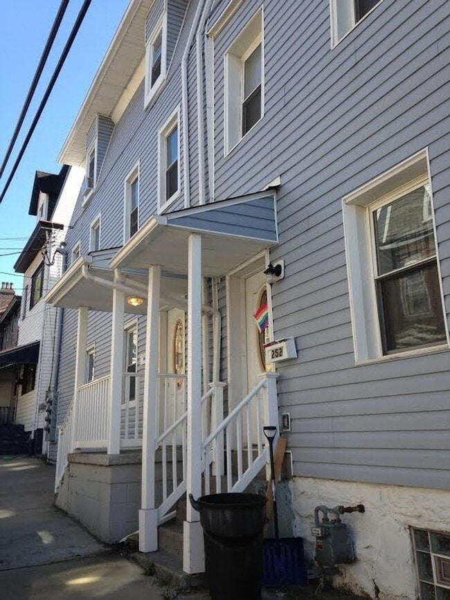 Photo - 254 37th St Unidad Lawrenceville 256 #2