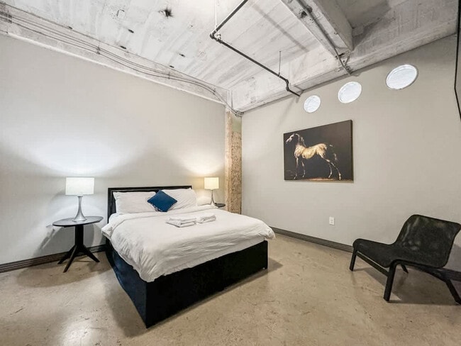 Photo - 555 Evergreen St Unidad ID1055872P