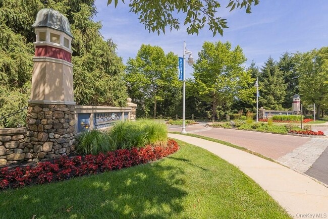 Building Photo - 1321 Round Pointe Dr