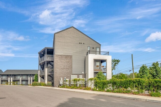 Photo - **Move-In Special - $500 off first month's rent**