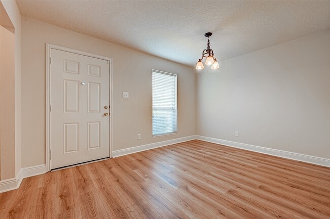 Photo - 7218 Fox Cub Ln