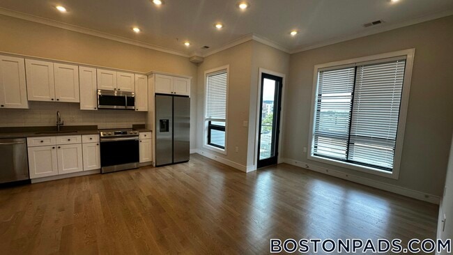 Photo - 16-18 HighGate St. Unit 302