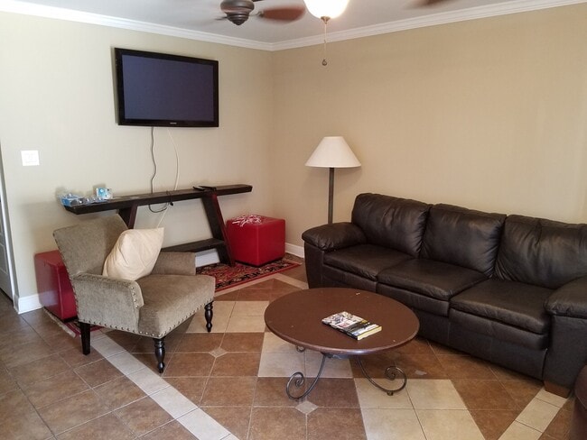 Photo - 324 FIRST TIME, LLC Apartamento Unidad 1100 14th Avenue #A6