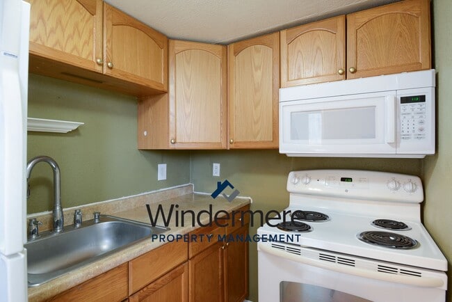 Photo - 1 Bed 1 Bath House in Rolling Hills